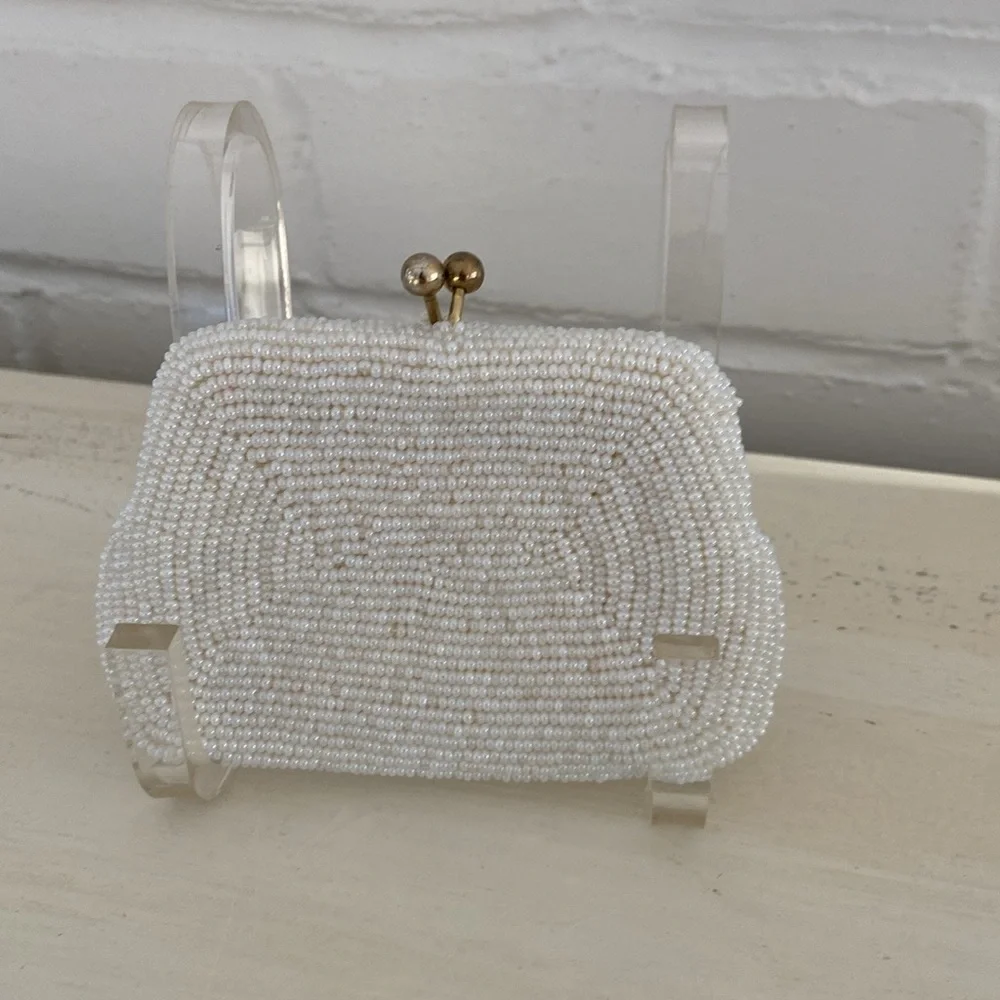 classic vintage white beaded change coin purse